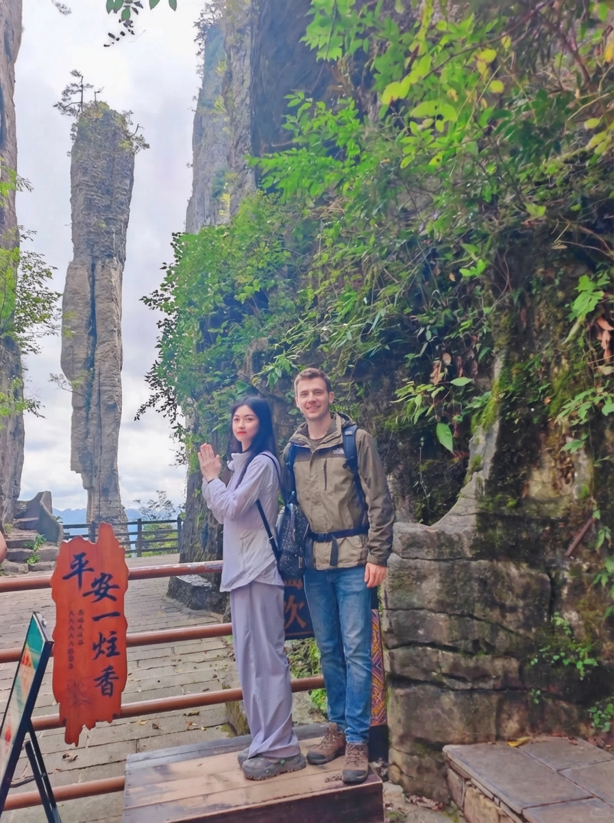 Enshi Grand Canyon Travel: Cliff Plank Road, Incense Stick Rock, and Tujia Food