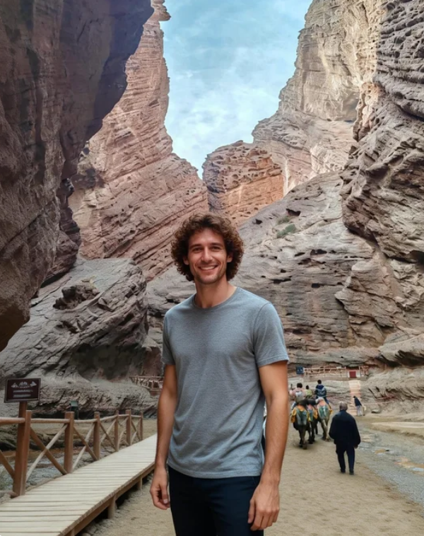 Kuqa Grand Canyon Guide: Witnessing the Fiery Red Cliffs of the Tianshan