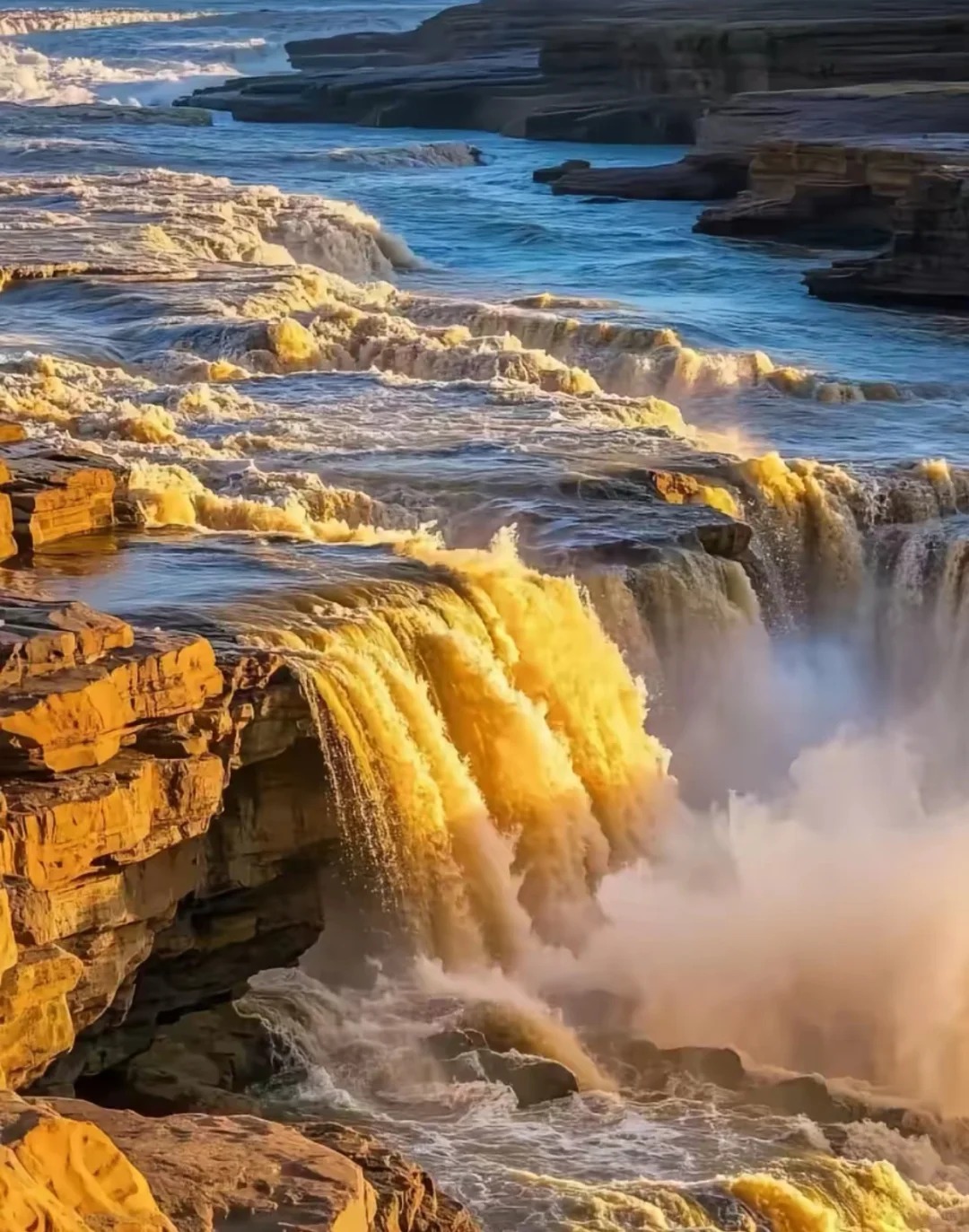 Hukou Waterfall Travelogue: Facing the Roar of the Yellow River – Where Water Becomes a Dragon